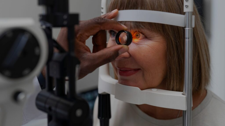 Cataract Diagnosis and Treatment Specialists: Protecting Your Vision with Expert Care