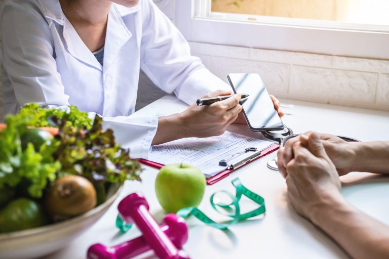 Healthy Meal Planning with Nutrition Experts: A Simple Guide to Better Eating and Better Living